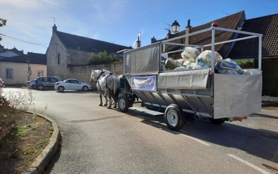 Voiture hippomobile pour la collecte de déchets